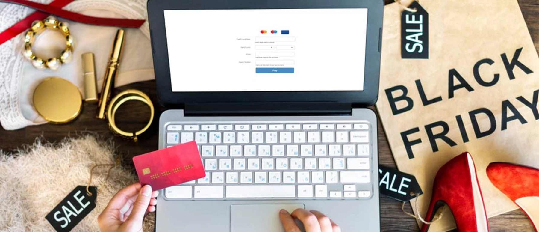 Online shoppen op laptop tijdens black friday